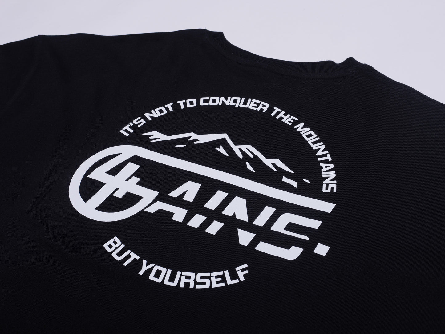 Schwarzes 4GAINS Mountains T-Shirt mit oversized Schnitt